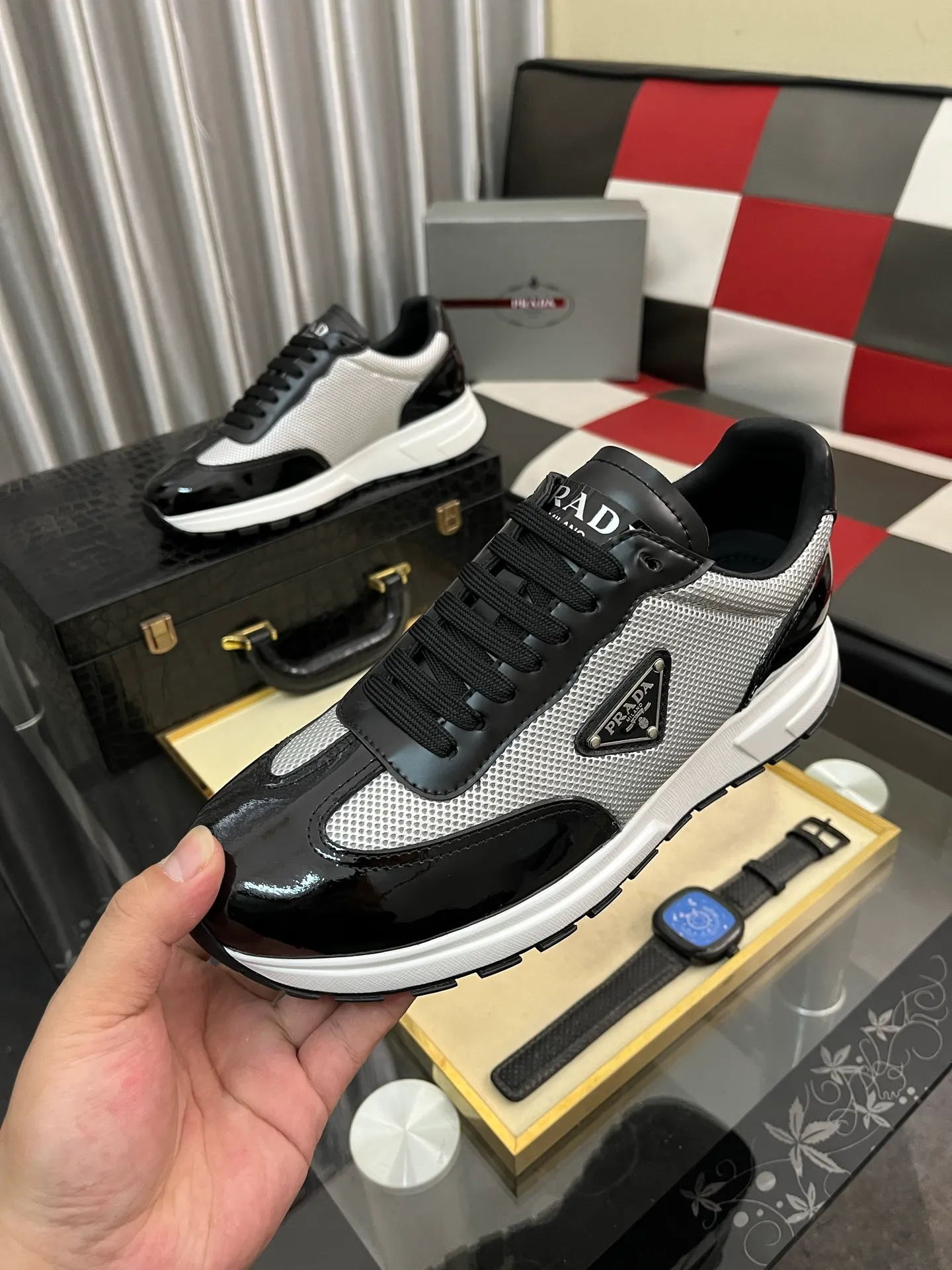 Men's shoes 💰: 560⌚️⌚️[PRADA] Prada casual shoes, originally developed 1:1, made of high-mercerized cowhide with imported cowhide, silk sheepskin lining, rubber outsole, comfortable and soft on the foot, size: 38-442️⃣Colors available